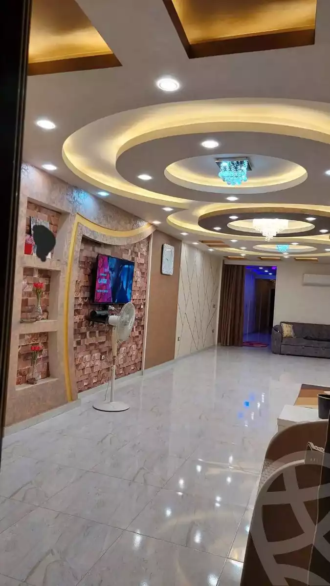 https://aqarmap.com.eg/ar/listing/5853100-for-rent-cairo-helwan-kwrnysh-hlwn