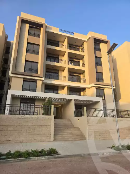https://aqarmap.com.eg/en/listing/5860101-for-sale-cairo-new-cairo-compounds-fifth-square