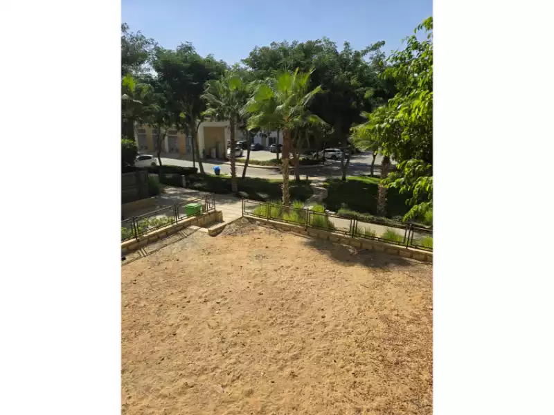 https://aqarmap.com.eg/en/listing/5860246-for-sale-cairo-el-sheikh-zayed-city-compounds-kmbwnd-wyst-twn-swdyk