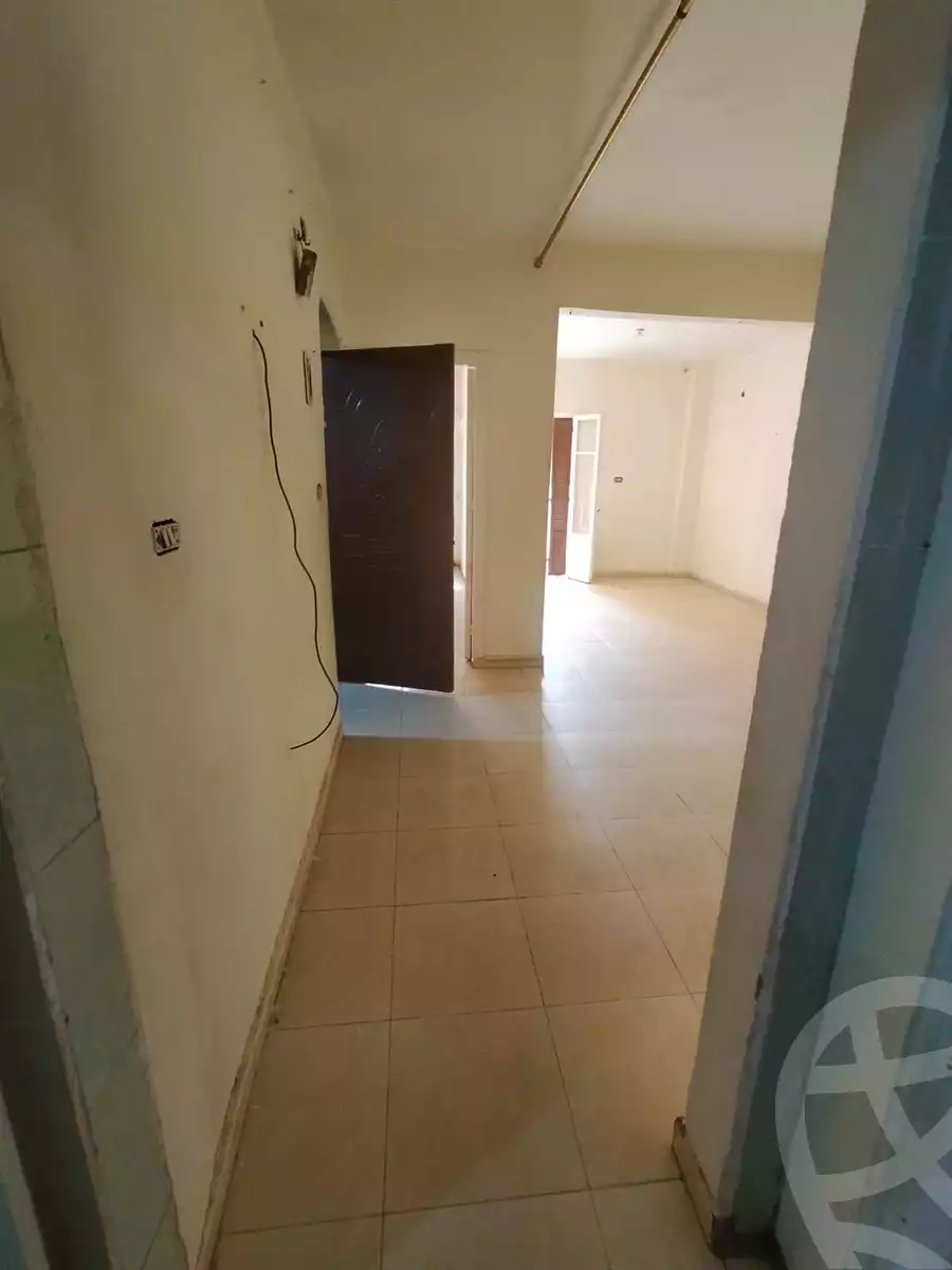 https://aqarmap.com.eg/ar/listing/5860759-for-rent-cairo-ain-shams-yn-shms-lgrby