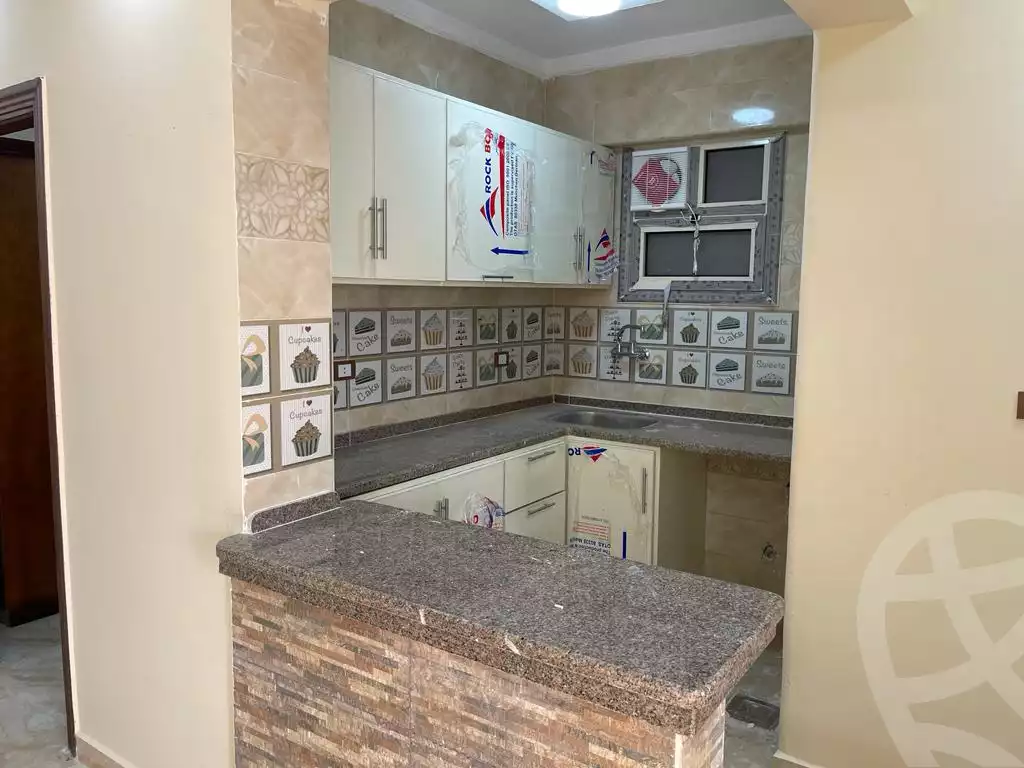 https://aqarmap.com.eg/ar/listing/5861175-for-rent-alexandria-l-jmy-lbytsh-street-1-st