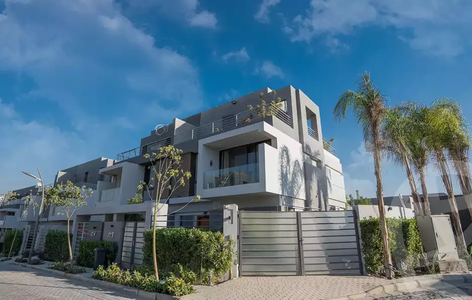 https://aqarmap.com.eg/en/listing/5861311-for-sale-cairo-el-sheikh-zayed-city-compounds-el-patio-zahraa