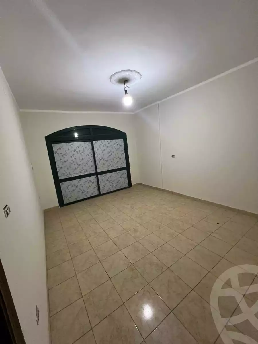 https://aqarmap.com.eg/en/listing/5862011-for-sale-cairo-helwan-helwan-el-sharkeya-mostafa-safwat-st