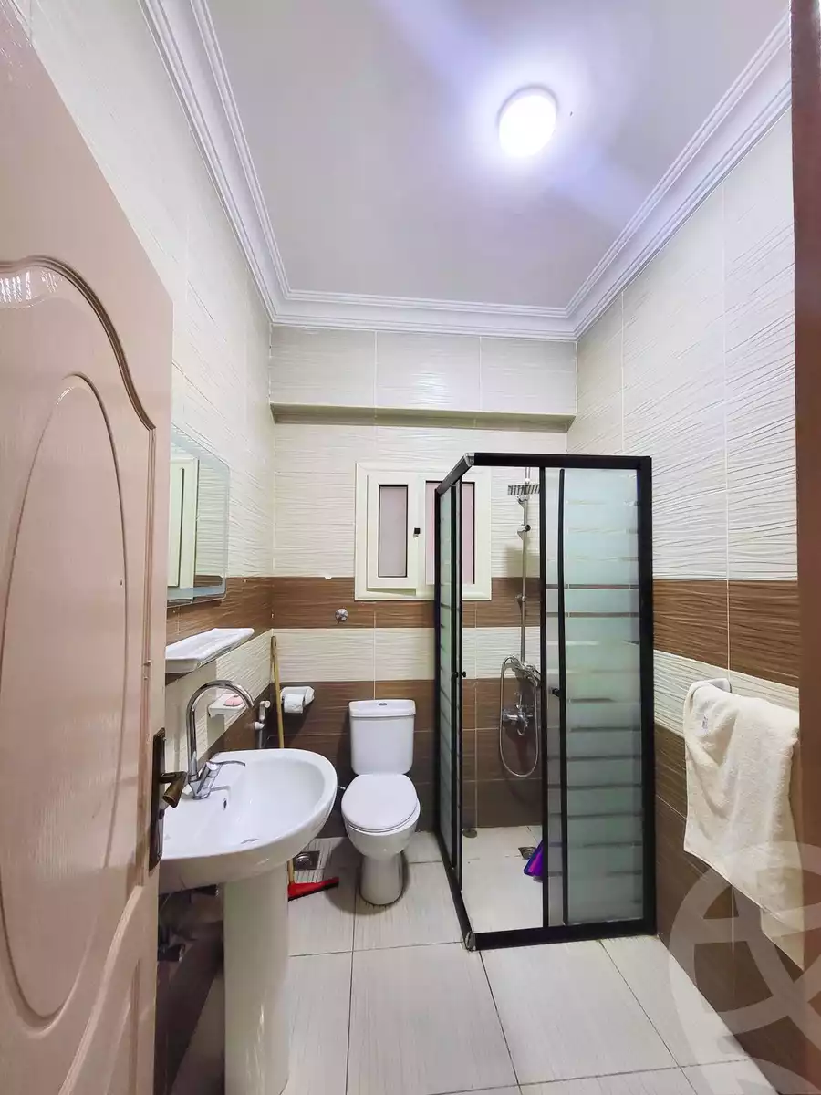 https://aqarmap.com.eg/en/listing/5863142-for-rent-cairo-new-cairo-compounds-el-mostashareen-compound