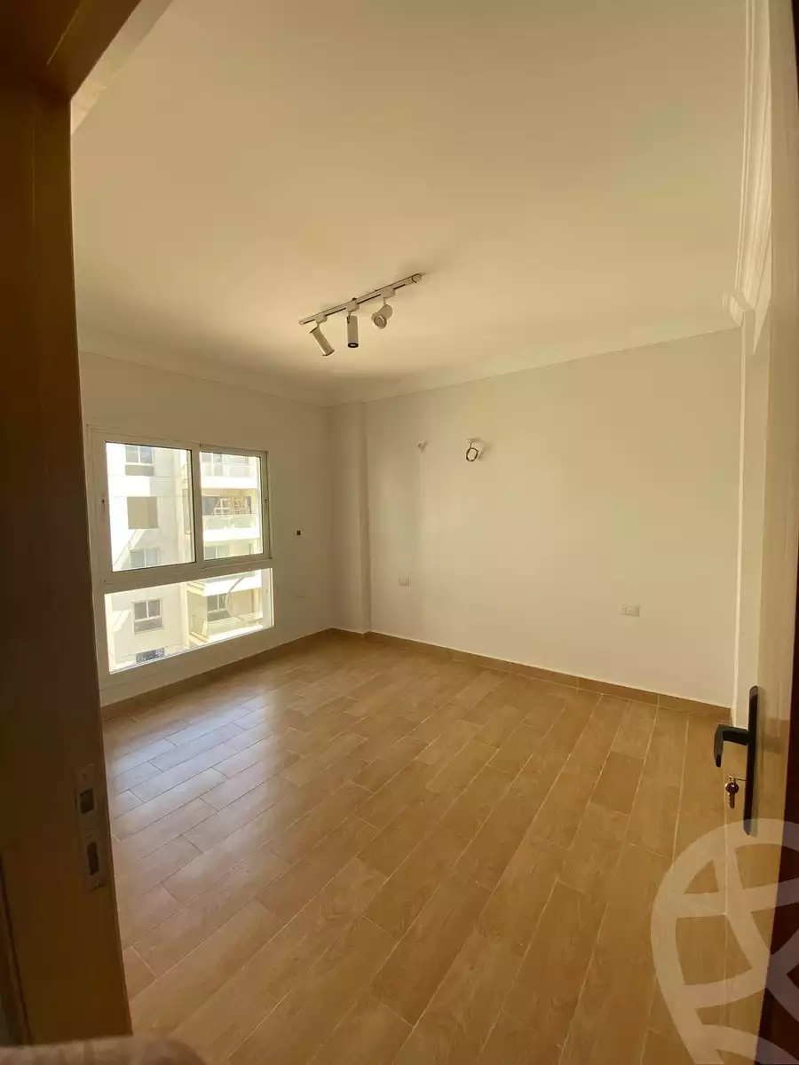 https://aqarmap.com.eg/ar/listing/5863308-for-sale-cairo-new-cairo-compounds-mwntn-fyw-y-syty-club-park-mountain-view-icity