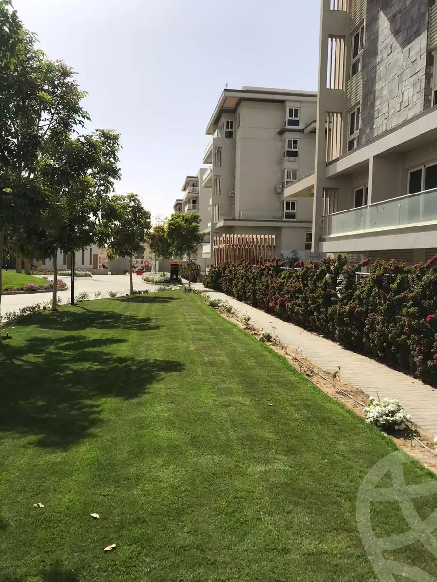 https://aqarmap.com.eg/ar/listing/5863308-for-sale-cairo-new-cairo-compounds-mwntn-fyw-y-syty-club-park-mountain-view-icity