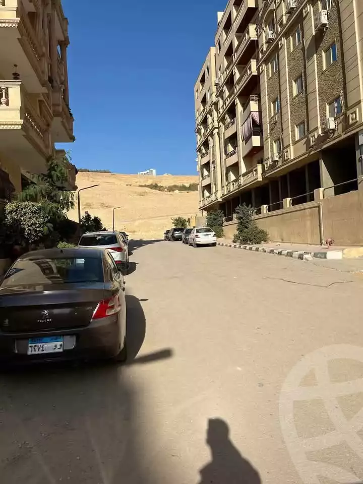 https://aqarmap.com.eg/en/listing/5864851-for-sale-cairo-mokattam-el-hadabah-el-wosta-el-mantaqa-el-talta-al-rawda-resort-road