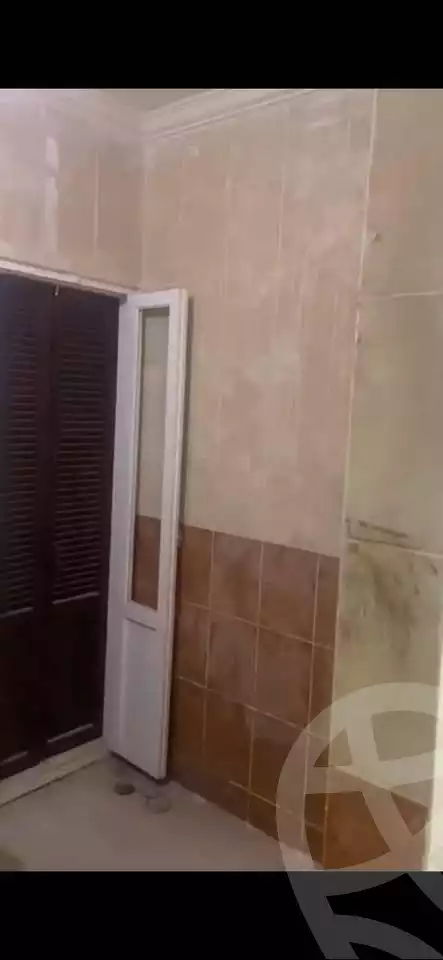 https://aqarmap.com.eg/en/listing/5865428-for-rent-alexandria-l-jmy-lbytsh-el-hay-st