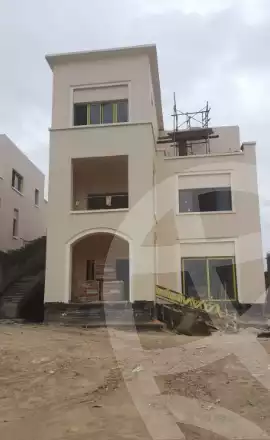 https://aqarmap.com.eg/ar/listing/5866233-for-sale-cairo-mokattam-compounds-uptown-cairo
