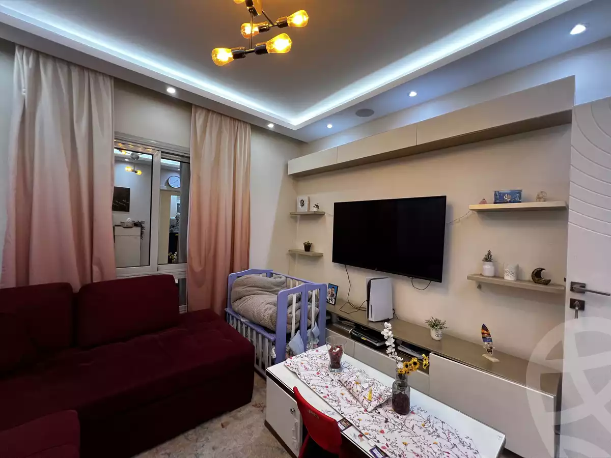 https://aqarmap.com.eg/en/listing/5849404-for-sale-cairo-mokattam-el-hadabah-el-wosta-compounds-family-home