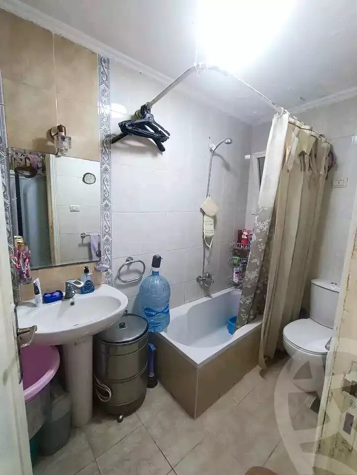 https://aqarmap.com.eg/en/listing/5867829-for-sale-cairo-mokattam-lhdb-l-ly-shareaa-9