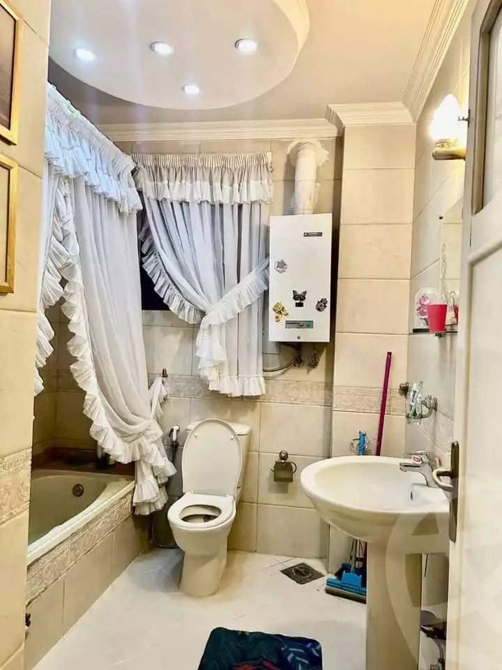 https://aqarmap.com.eg/ar/listing/5868904-for-sale-cairo-mokattam-lhdb-l-ly-shr-krym-bnwn