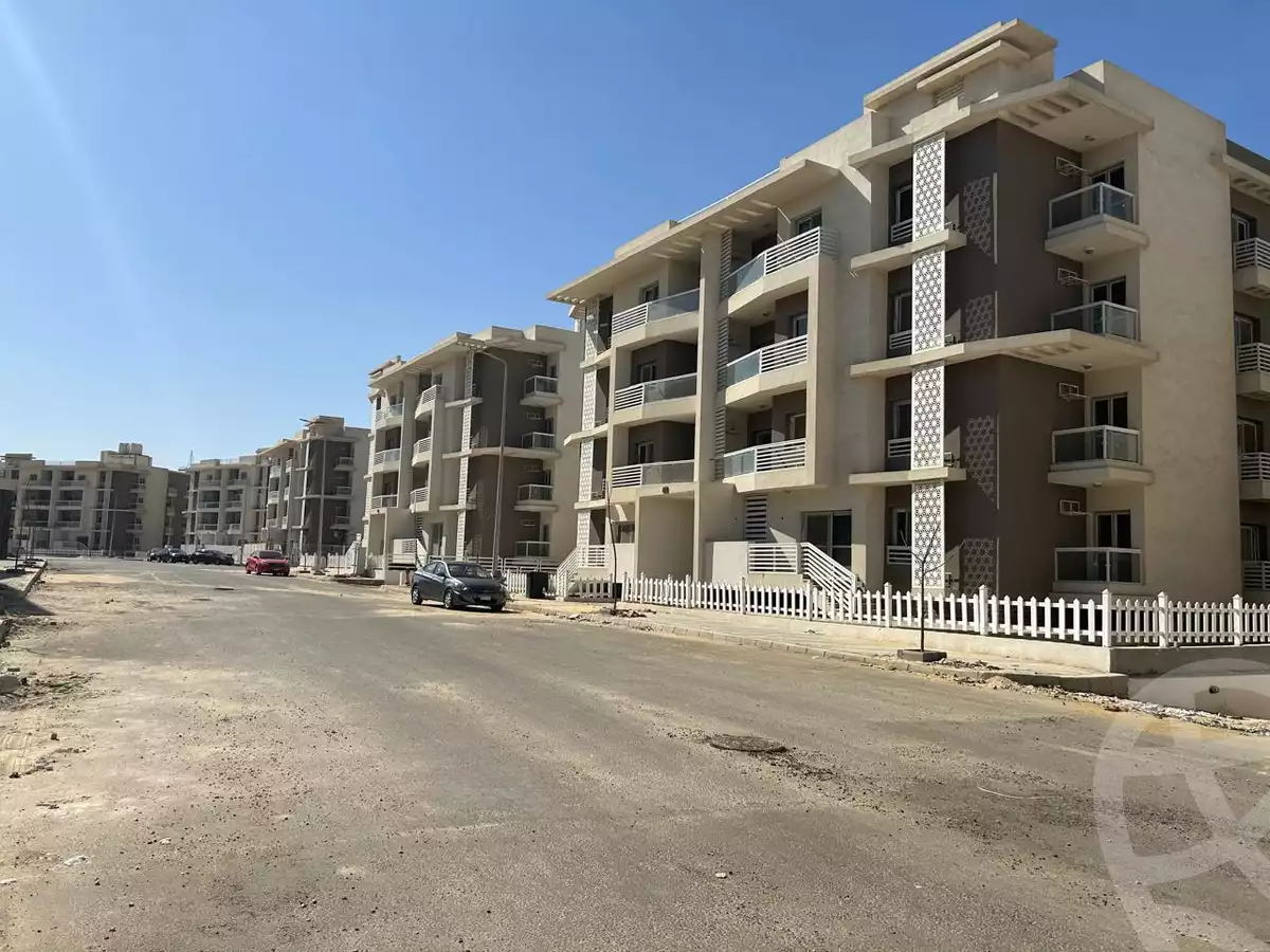 https://aqarmap.com.eg/en/listing/5869259-for-sale-cairo-el-sheikh-zayed-city-compounds-el-khamayel