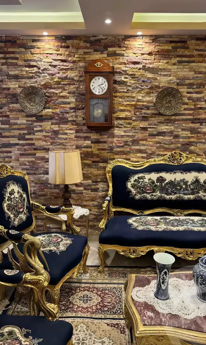 https://aqarmap.com.eg/en/listing/5869821-for-sale-alexandria-glim