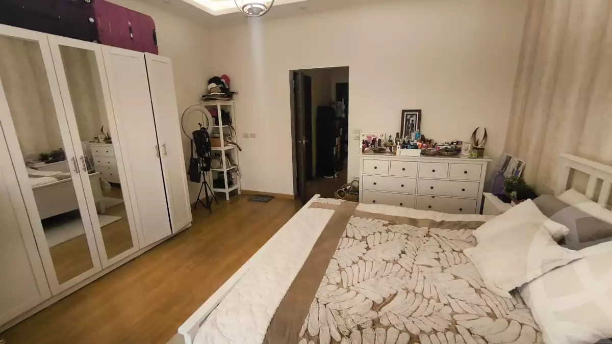 https://aqarmap.com.eg/en/listing/5870700-for-rent-cairo-new-cairo-compounds-les-rois