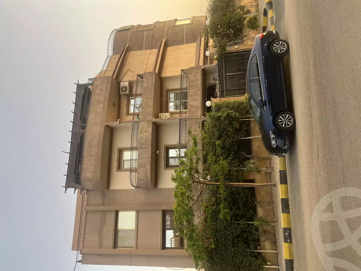 https://aqarmap.com.eg/en/listing/5871316-for-sale-cairo-new-cairo-first-settlement-neighbourhood-10