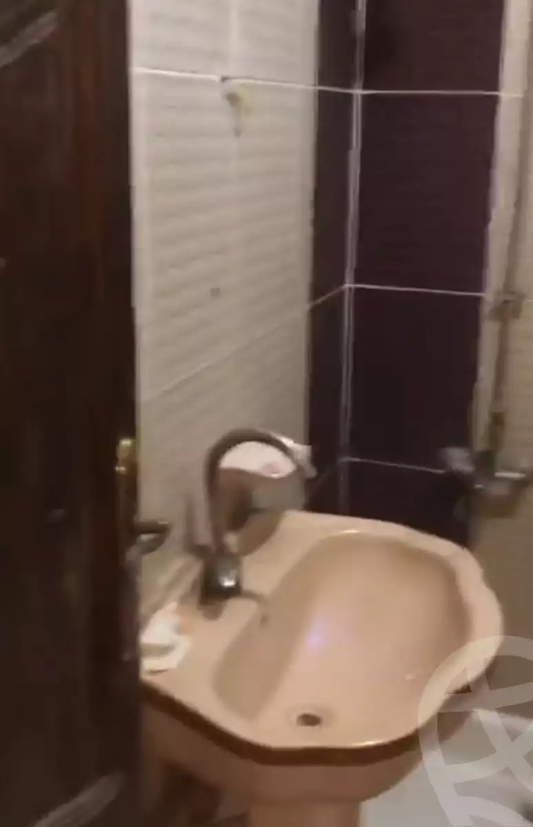 https://aqarmap.com.eg/ar/listing/5873705-for-rent-alexandria-l-jmy-el-hanouvel-abo-bakr-el-sedeek-st