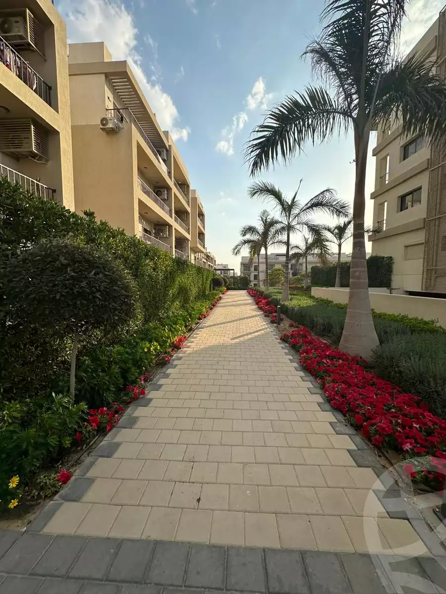 https://aqarmap.com.eg/en/listing/5878251-for-sale-cairo-new-cairo-compounds-fifth-square