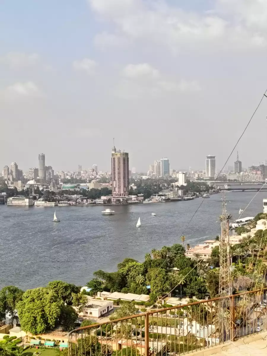 https://aqarmap.com.eg/ar/listing/5878421-for-rent-cairo-dokki-kwrnysh-lnyl