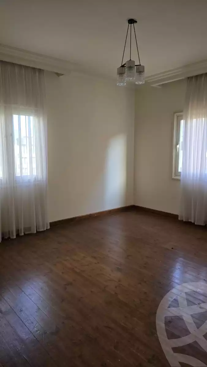 https://aqarmap.com.eg/en/listing/5881774-for-sale-cairo-new-cairo-first-settlement-mhwr-mstfy-kml