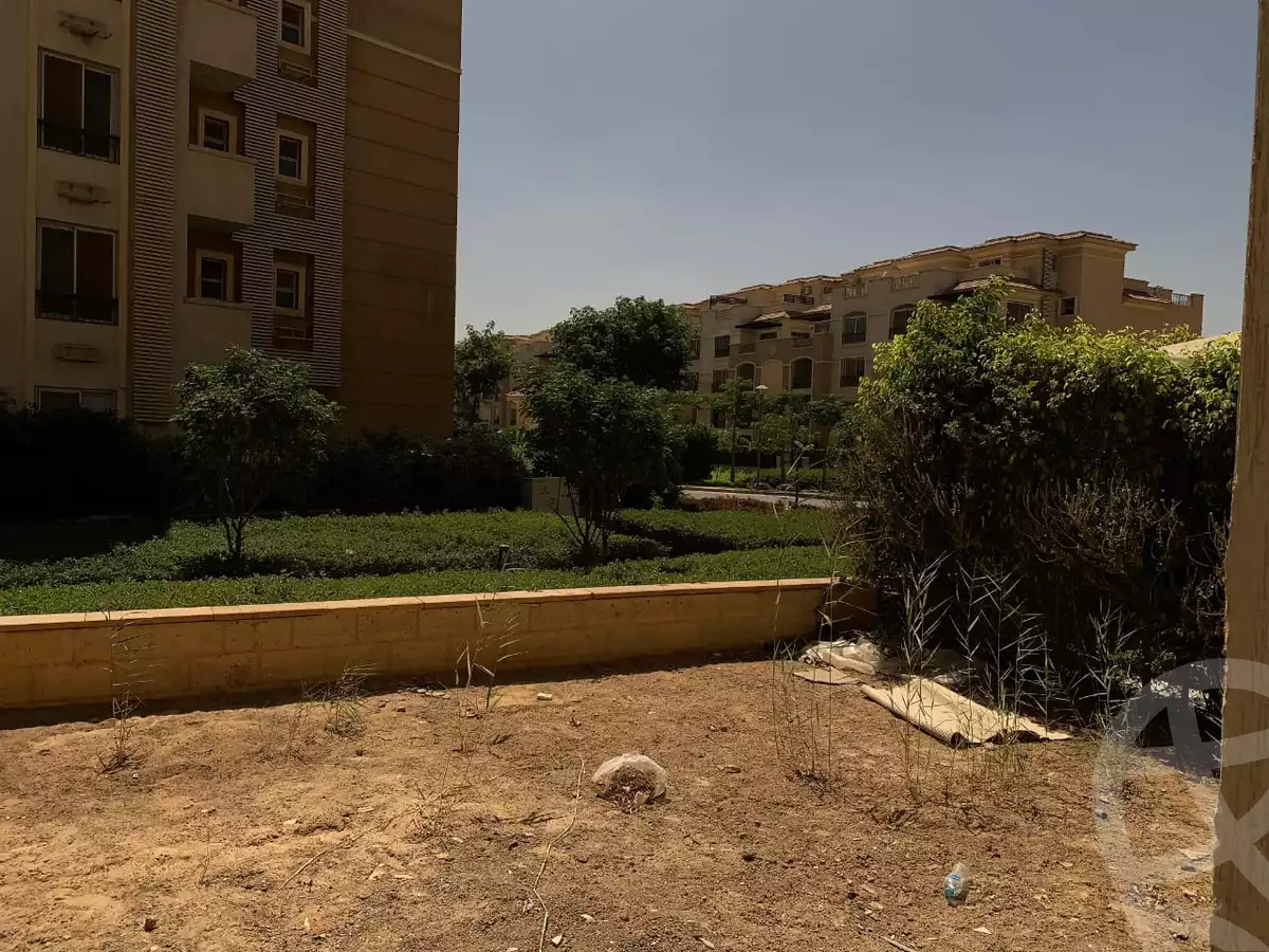 https://aqarmap.com.eg/en/listing/5881943-for-sale-cairo-new-cairo-compounds-stwn-ryzydns-by-ar-y-llttwyr