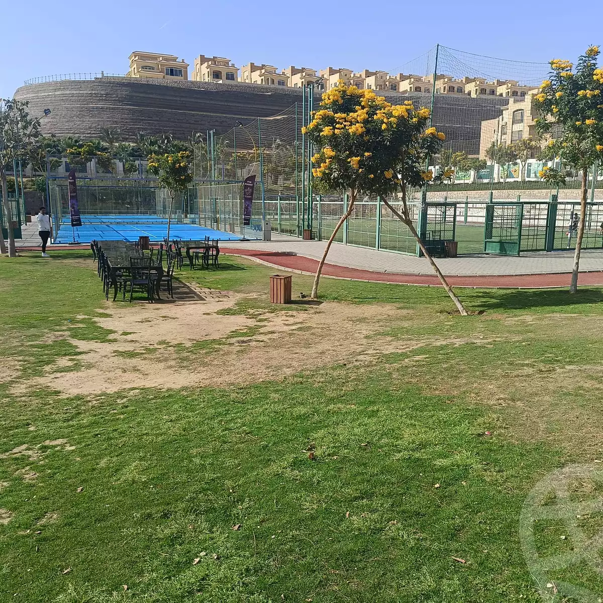 https://aqarmap.com.eg/en/listing/5881943-for-sale-cairo-new-cairo-compounds-stwn-ryzydns-by-ar-y-llttwyr