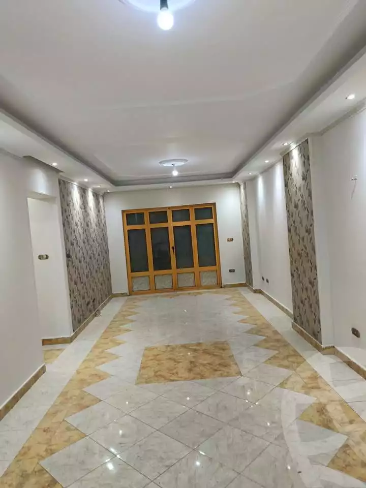 https://aqarmap.com.eg/en/listing/5882652-for-rent-cairo-mokattam-lhdb-l-ly-shareaa-9