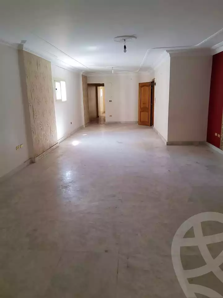 https://aqarmap.com.eg/en/listing/5885888-for-sale-alexandria-ganaklis-shr-mrtdy-bsh