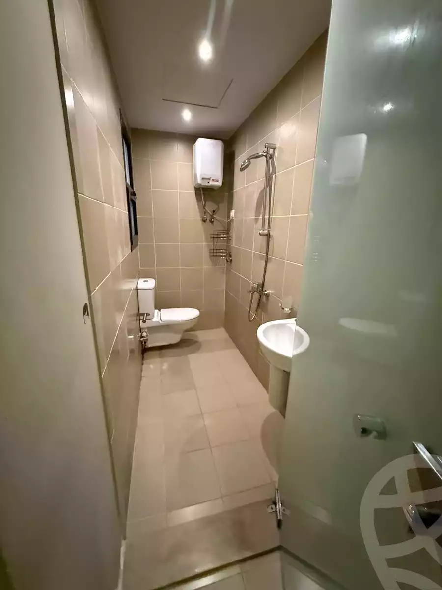https://aqarmap.com.eg/ar/listing/5886744-for-rent-cairo-el-sheikh-zayed-city-compounds-kmbwnd-wyst-twn-swdyk