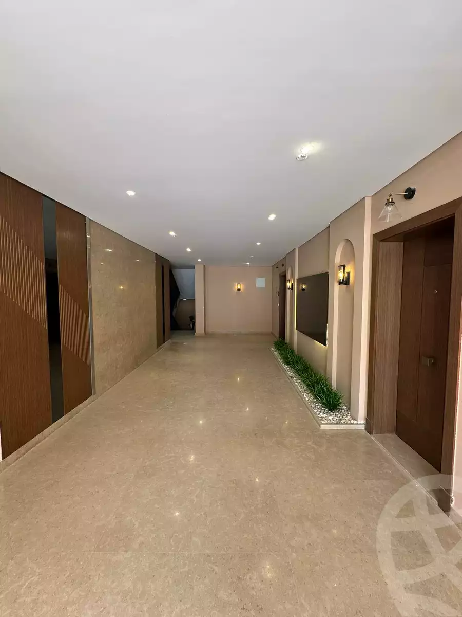 https://aqarmap.com.eg/en/listing/5888880-for-sale-cairo-el-sheikh-zayed-city-compounds-kmbwnd-fyldj-wyst-dr-llttwyr