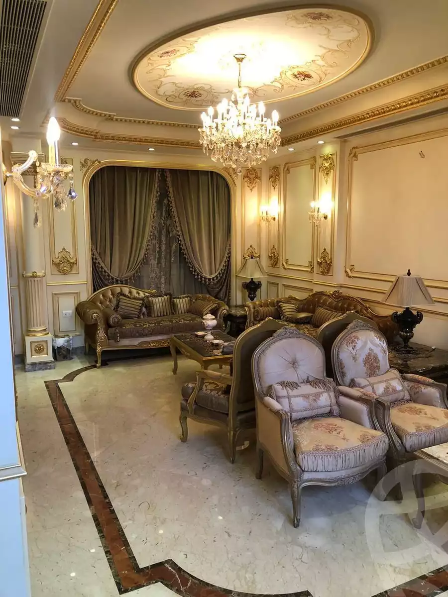 https://aqarmap.com.eg/en/listing/5888902-for-sale-cairo-el-sheikh-zayed-city-compounds-royal-city