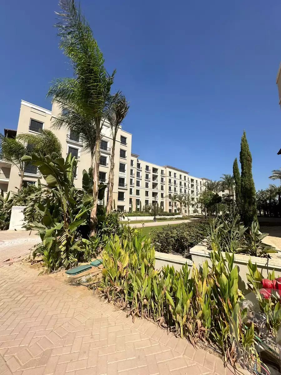 https://aqarmap.com.eg/en/listing/5888908-for-sale-cairo-el-sheikh-zayed-city-compounds-kmbwnd-fyldj-wyst-dr-llttwyr