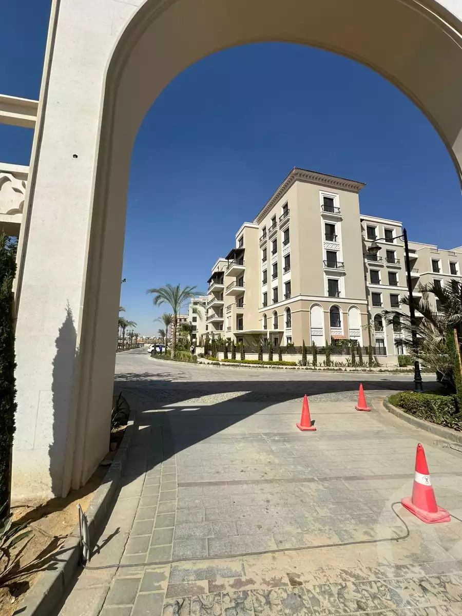 https://aqarmap.com.eg/en/listing/5889107-for-sale-cairo-el-sheikh-zayed-city-compounds-kmbwnd-fyldj-wyst-dr-llttwyr