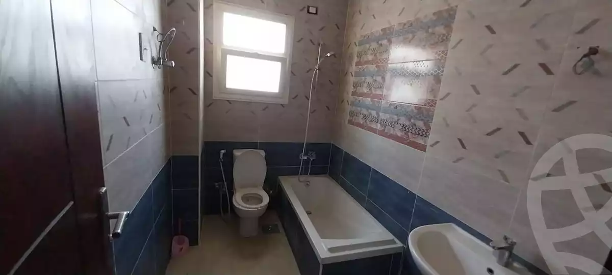 https://aqarmap.com.eg/ar/listing/5892079-for-rent-cairo-mokattam-lhdb-l-ly