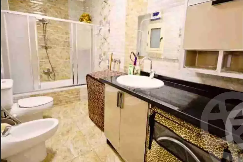 https://aqarmap.com.eg/en/listing/5892160-for-sale-alexandria-camp-cesar-port-said-street