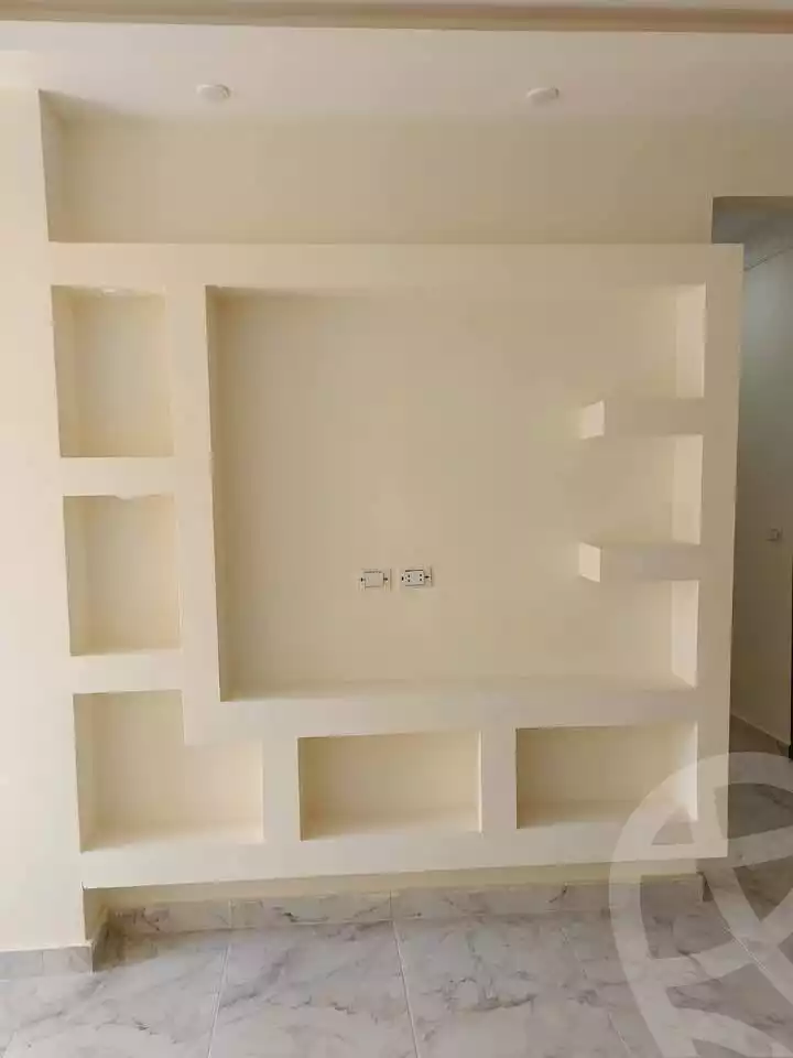 https://aqarmap.com.eg/ar/listing/5892825-for-rent-cairo-helwan-hadayek-helwan-el-khashab-canal