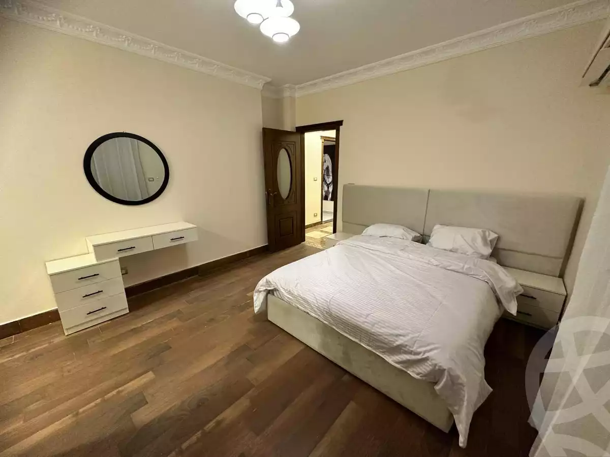 https://aqarmap.com.eg/en/listing/5892839-for-rent-cairo-el-sheikh-zayed-city-compounds-kmbwnd-wyst-twn-swdyk