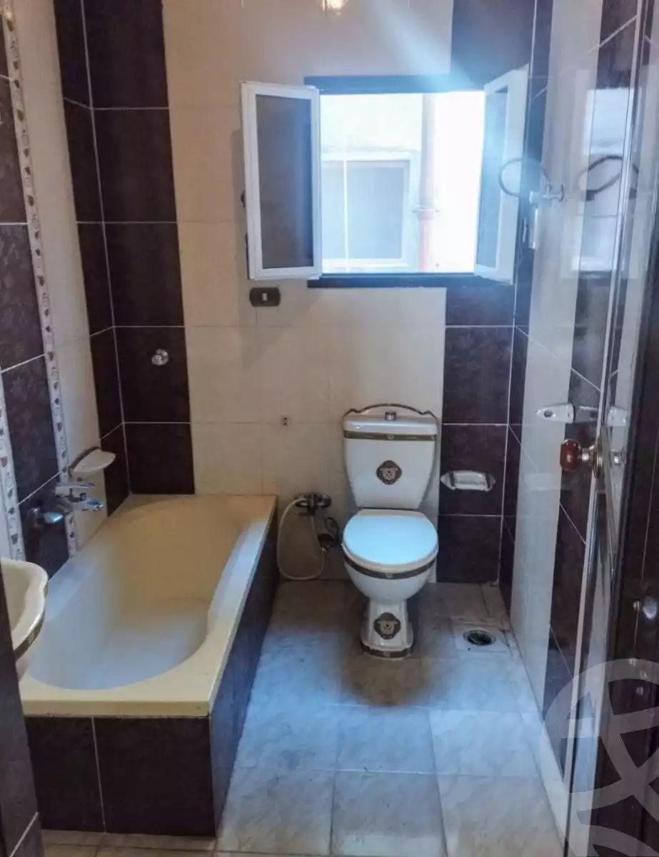 https://aqarmap.com.eg/en/listing/5895087-for-sale-alexandria-bolekly-shr-lblbl