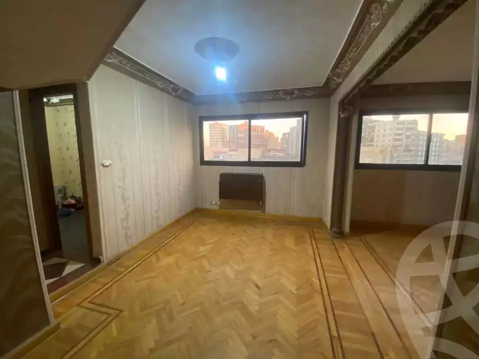 https://aqarmap.com.eg/en/listing/5896190-for-sale-alexandria-ganaklis