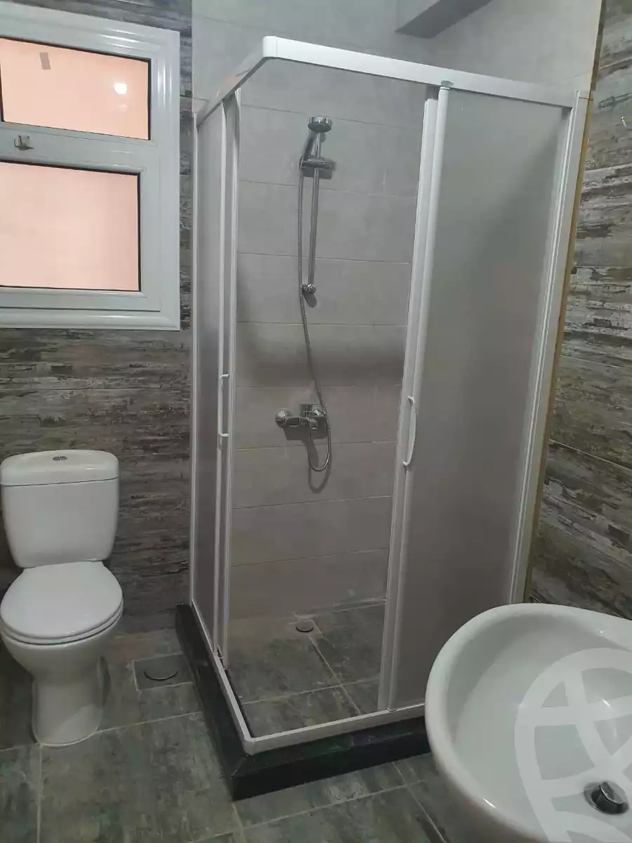 https://aqarmap.com.eg/en/listing/5896893-for-rent-cairo-new-cairo-compounds-mountain-view-hyde-park