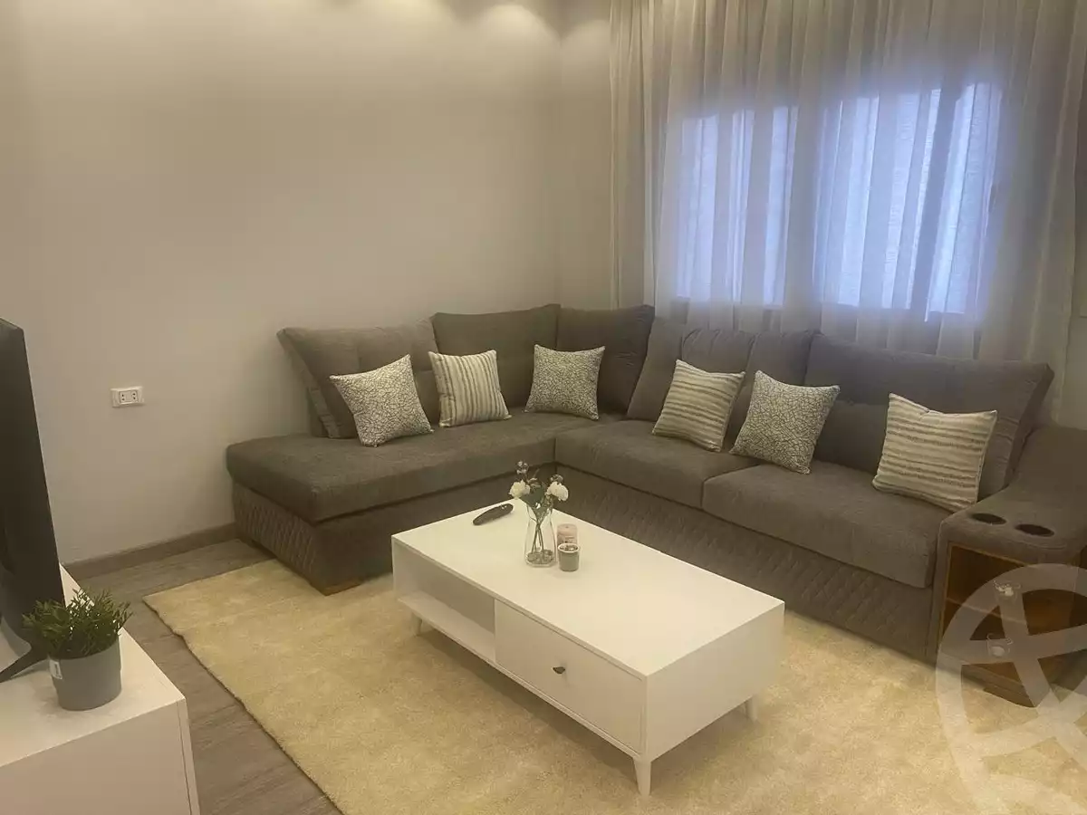 https://aqarmap.com.eg/ar/listing/5903481-for-rent-cairo-el-sheikh-zayed-city-compounds-dh-drys
