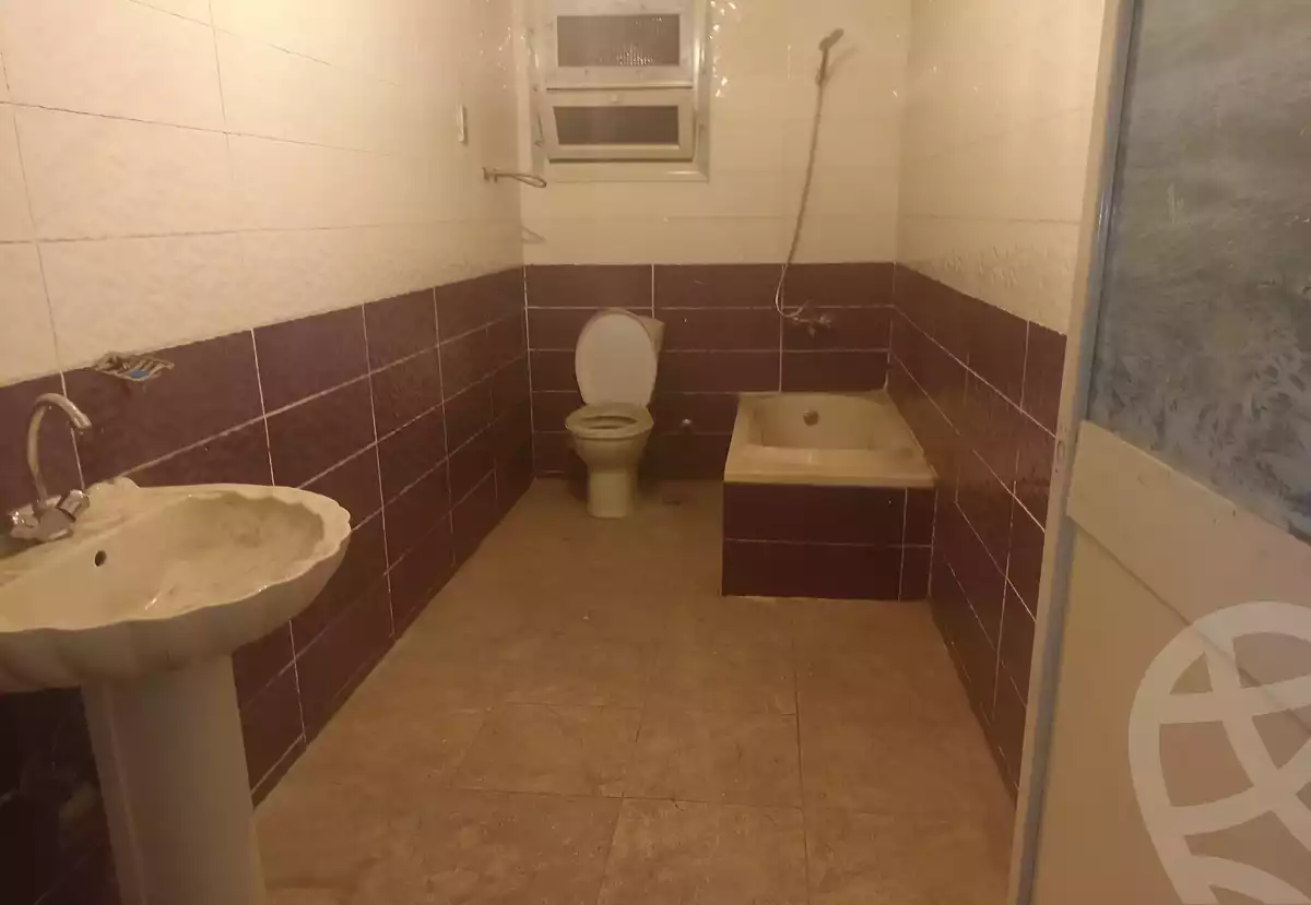 https://aqarmap.com.eg/ar/listing/5906549-for-rent-cairo-ain-shams-jsr-lswys