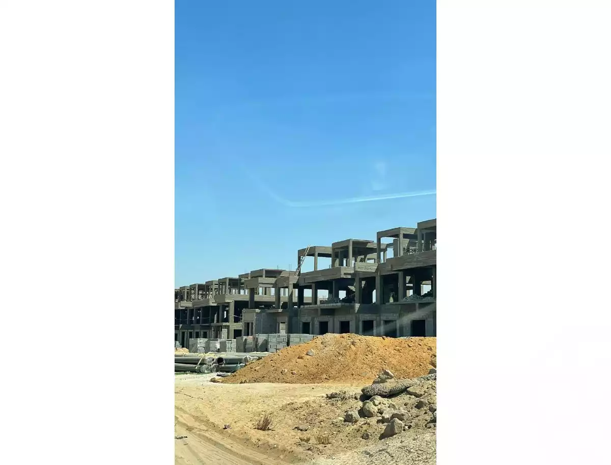 https://aqarmap.com.eg/ar/listing/5909366-for-sale-cairo-el-sheikh-zayed-city-lshykh-zyd-ljdyd-v-levels-compound-dunes