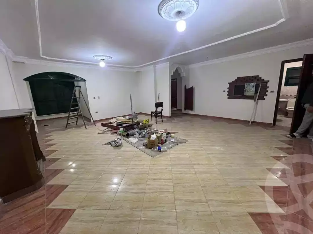 https://aqarmap.com.eg/ar/listing/5909545-for-sale-cairo-helwan-helwan-el-sharkeya-mostafa-safwat-st
