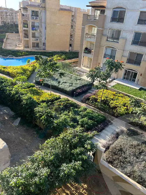 https://aqarmap.com.eg/en/listing/5919088-for-sale-cairo-new-cairo-compounds-stwn-ryzydns-by-ar-y-llttwyr