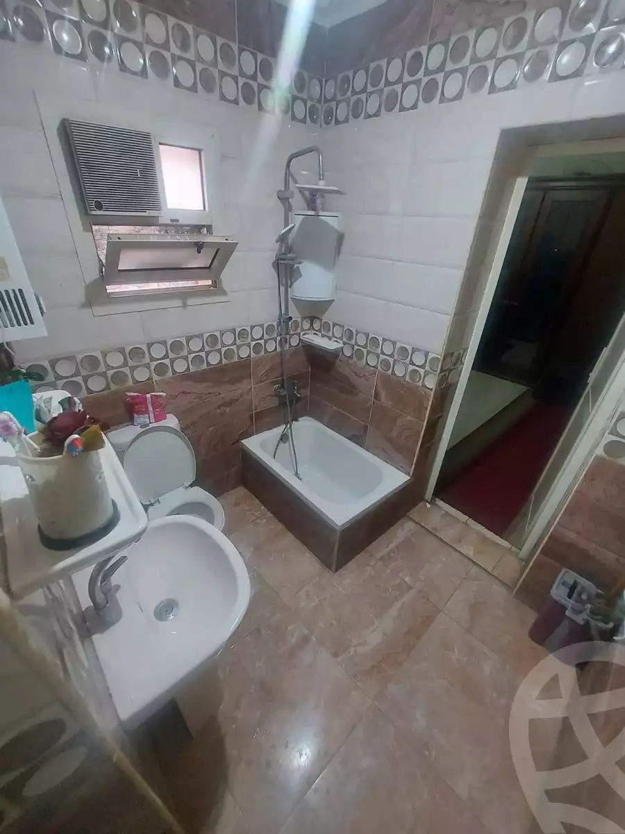 https://aqarmap.com.eg/en/listing/5919332-for-sale-cairo-helwan-helwan-el-sharkeya-zaki-hawas-st