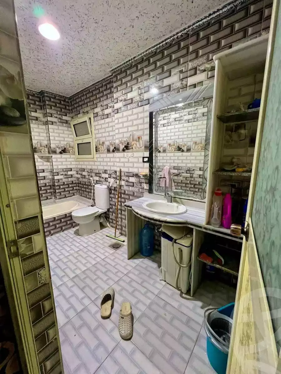 https://aqarmap.com.eg/ar/listing/5921712-for-sale-alexandria-l-jmy-lbytsh-el-hay-st
