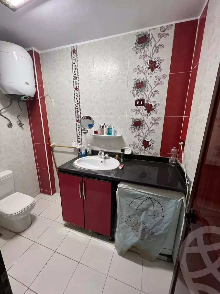 https://aqarmap.com.eg/ar/listing/5923893-for-sale-cairo-6th-of-october-el-ahyaa-neighborhood-3rd-street-40