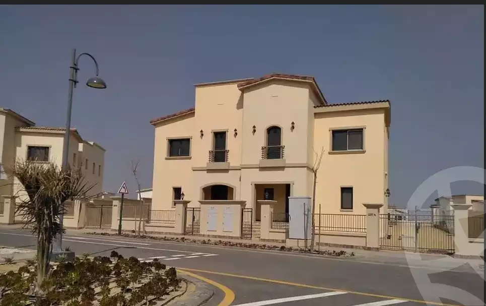 https://aqarmap.com.eg/ar/listing/5927449-for-sale-cairo-mokattam-compounds-uptown-cairo