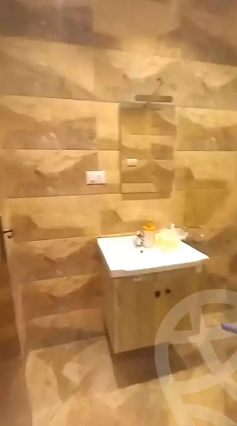 https://aqarmap.com.eg/en/listing/5928793-for-sale-cairo-dokki-mohey-el-din-abo-el-ezz